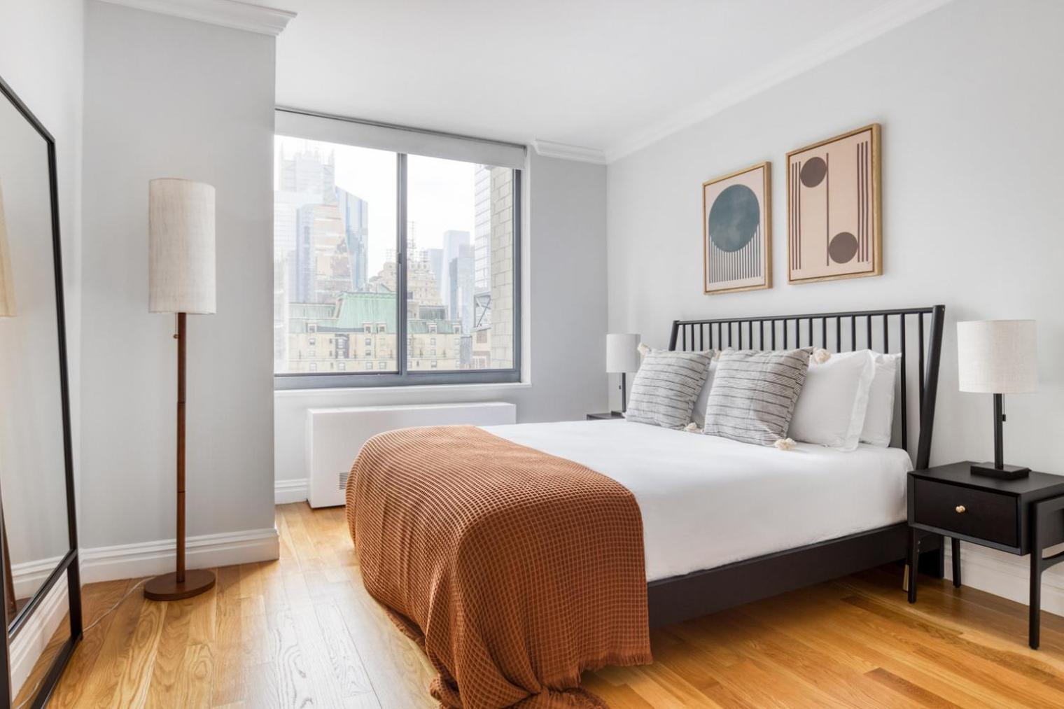 Midtown 1br W Dm Elevator Gym Nr Times Sq Nyc-799 Apartment