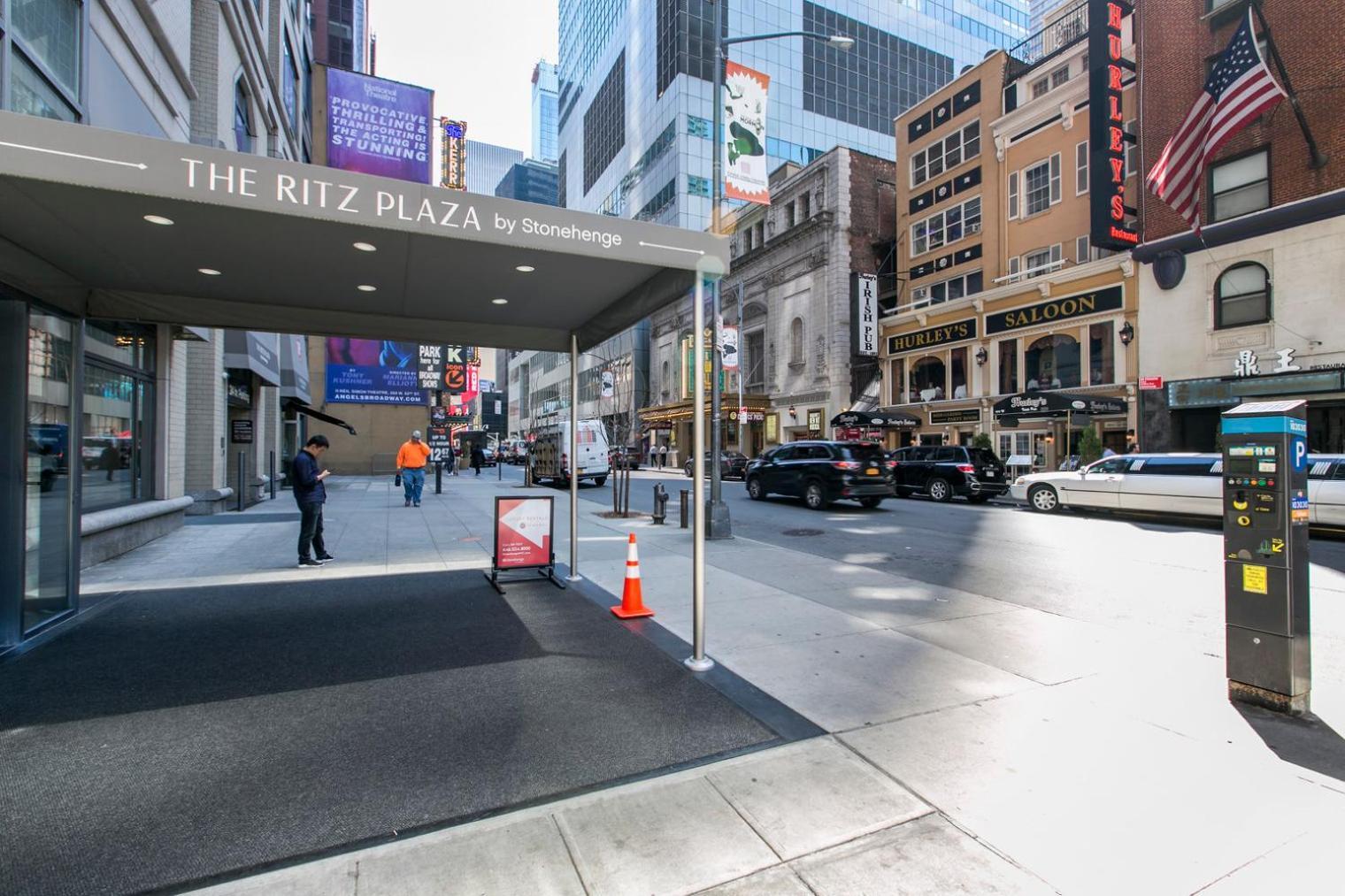 Midtown 1br W Dm Elevator Gym Nr Times Sq Nyc-799